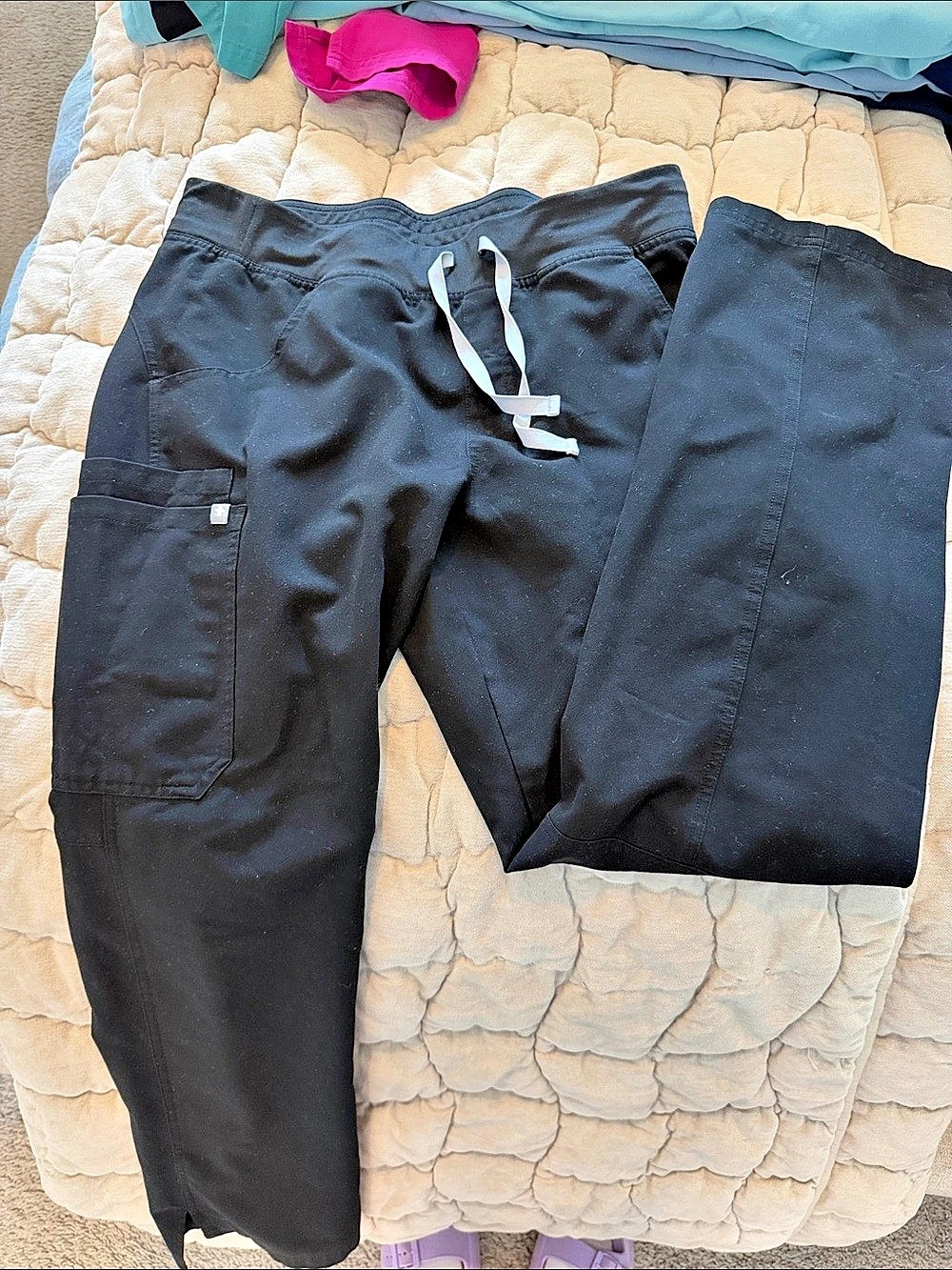 FIGS Kade cargo scrub pant black